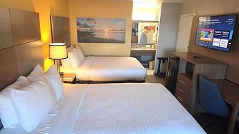 Clarion Pointe Galveston - Beachfront
