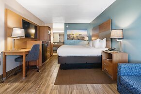 Clarion Pointe Galveston - Beachfront