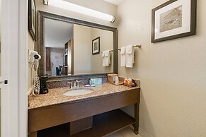 Clarion Pointe Galveston - Beachfront