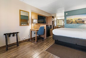 Clarion Pointe Galveston - Beachfront