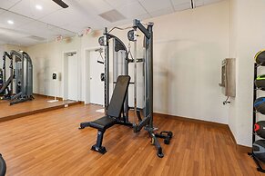 Clarion Pointe Galveston - Beachfront