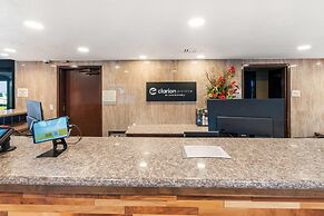 Clarion Pointe Galveston - Beachfront