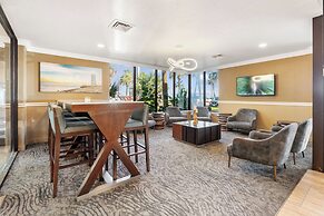 Clarion Pointe Galveston - Beachfront