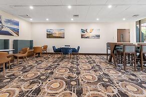 Clarion Pointe Galveston - Beachfront