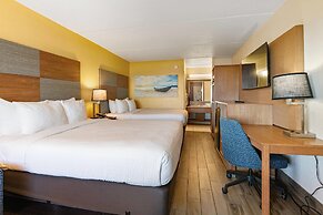 Clarion Pointe Galveston - Beachfront