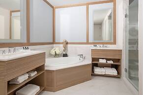 Sandpearl Resort