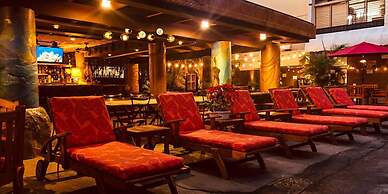 Castle Bamboo Waikīkī Hotel