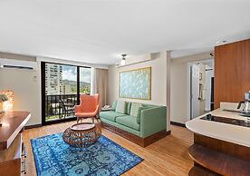 Castle Bamboo Waikīkī Hotel