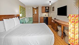 Castle Bamboo Waikīkī Hotel