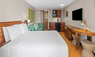 Castle Bamboo Waikīkī Hotel