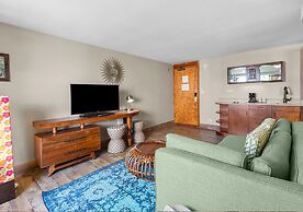 Castle Bamboo Waikīkī Hotel