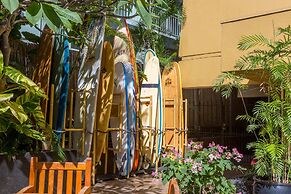 Castle Bamboo Waikīkī Hotel