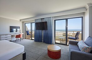 The Waterfront Beach Resort, A Hilton Hotel