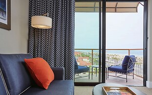 The Waterfront Beach Resort, A Hilton Hotel