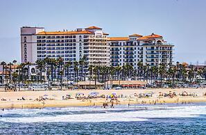 The Waterfront Beach Resort, A Hilton Hotel