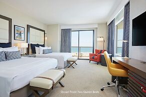The Waterfront Beach Resort, A Hilton Hotel