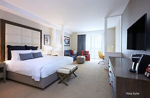 The Waterfront Beach Resort, A Hilton Hotel
