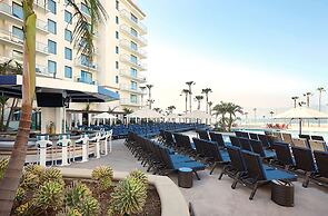 The Waterfront Beach Resort, A Hilton Hotel
