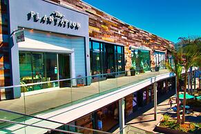 The Waterfront Beach Resort, A Hilton Hotel