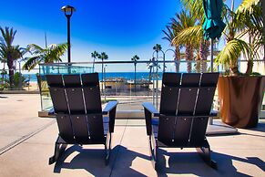 The Waterfront Beach Resort, A Hilton Hotel