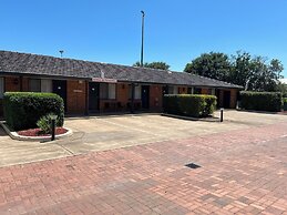 Adelong Motel