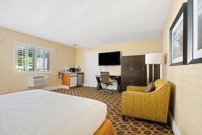 Marin Suites Hotel