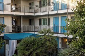Marin Suites Hotel