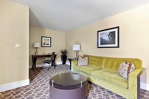 Marin Suites Hotel