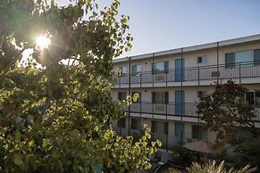 Marin Suites Hotel