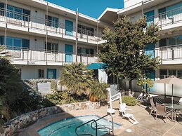 Marin Suites Hotel