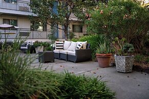 Marin Suites Hotel