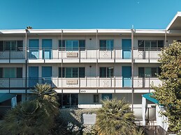 Marin Suites Hotel