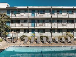 Marin Suites Hotel