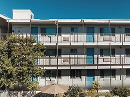 Marin Suites Hotel