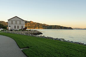 Marin Suites Hotel