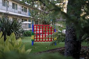 Marin Suites Hotel