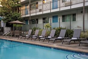 Marin Suites Hotel