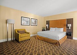 Marin Suites Hotel