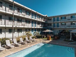 Marin Suites Hotel
