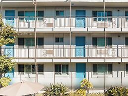 Marin Suites Hotel