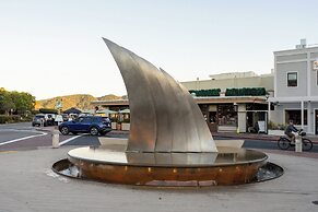 Marin Suites Hotel