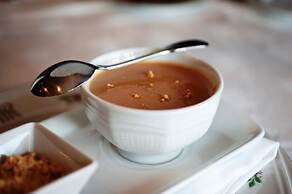 Hotel Roanoke & Conference Ctr, Curio Collection by Hilton