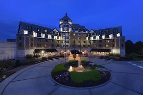 Hotel Roanoke & Conference Ctr, Curio Collection by Hilton