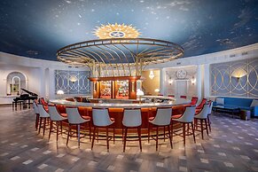 Hotel Roanoke & Conference Ctr, Curio Collection by Hilton