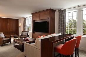 Hotel Roanoke & Conference Ctr, Curio Collection by Hilton