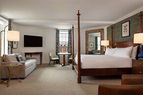Hotel Roanoke & Conference Ctr, Curio Collection by Hilton