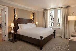 Hotel Roanoke & Conference Ctr, Curio Collection by Hilton