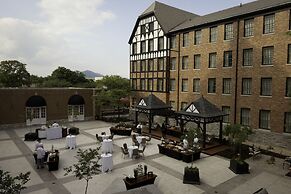 Hotel Roanoke & Conference Ctr, Curio Collection by Hilton