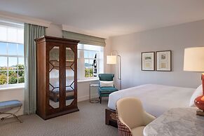 Hotel Roanoke & Conference Ctr, Curio Collection by Hilton