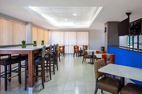 Baymont by Wyndham McDonough